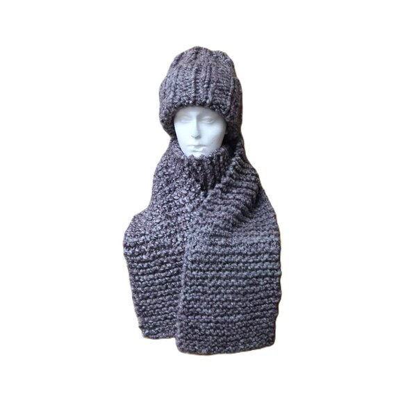 Handmade Wool Hat & Scarf Set – Gray Hues – Soft Chunky Warm Hygge Slow Fashion - Picture 1 of 5